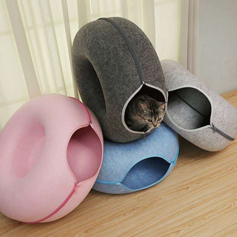 Ring shaped cat cave showing both tunnel openings